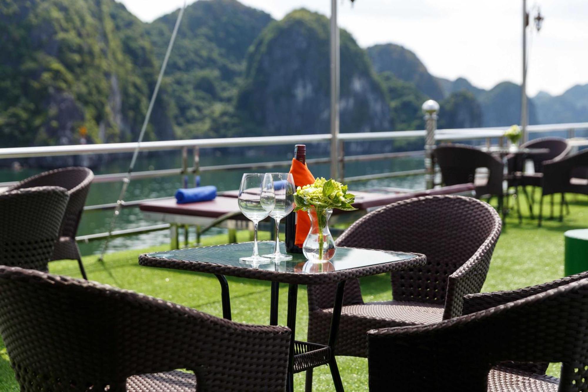 Hotel Venezia Boutique Cruises - Catba Island Chan Chau Exterior foto